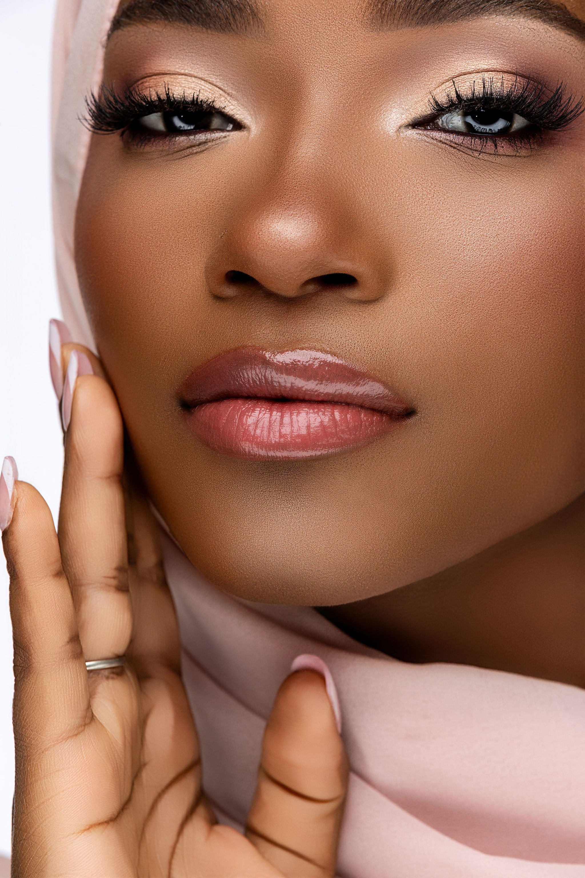 Sheer Illuminating Shine Lipstick | One and Only