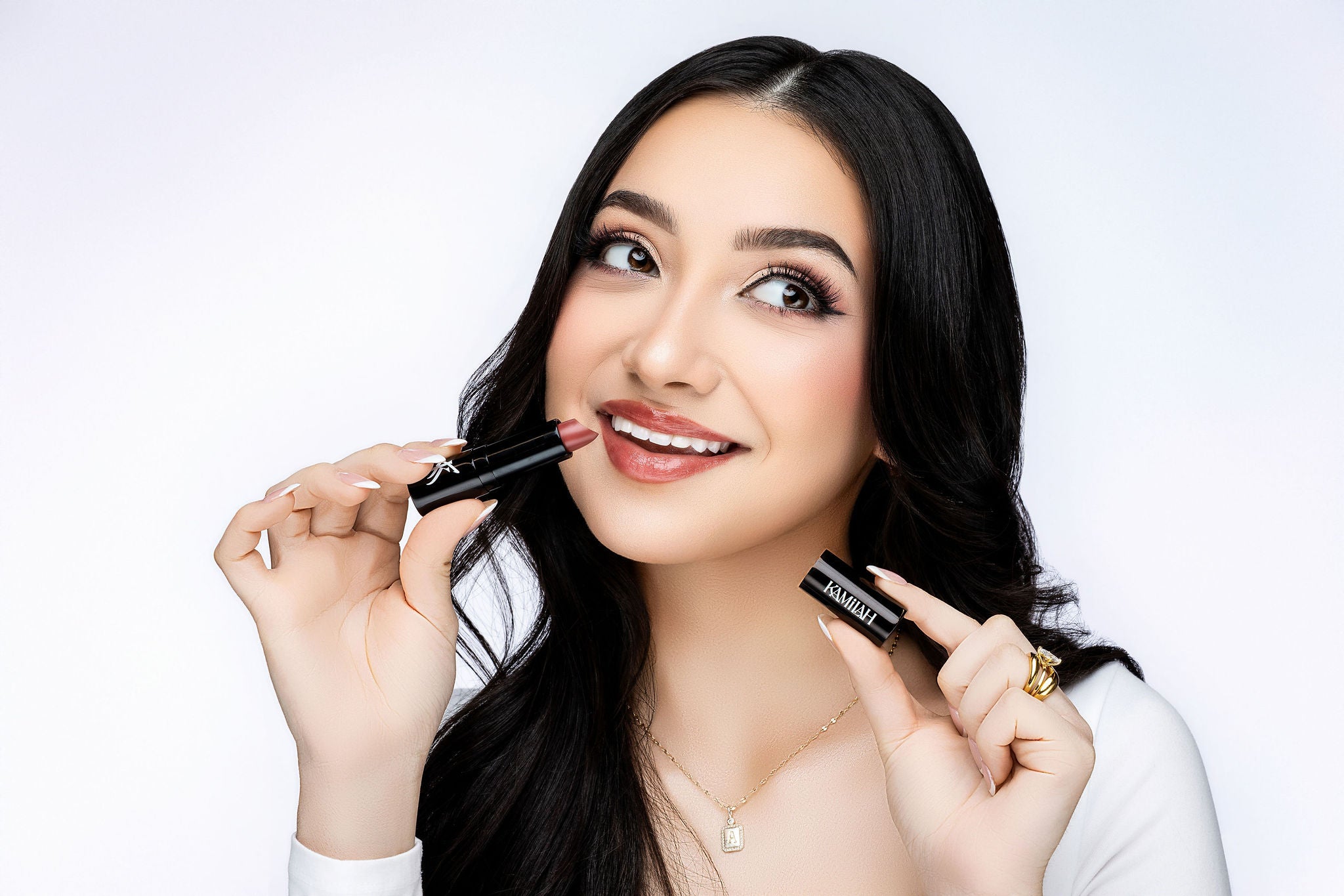 Sheer Illuminating Shine Lipstick | One and Only